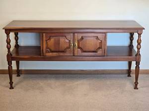 lot 94 image: Gorgeous Mahogany French Provinicial Console Table