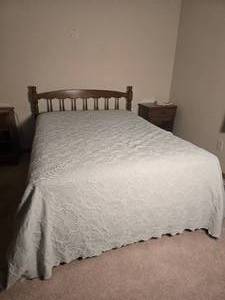lot 253 image: Country French Full Size Bed Set