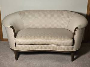 lot 251 image: Vintage French Art Deco Settee Loveseat