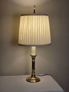 lot 319 image: Classic Brass Candlestick Lamp