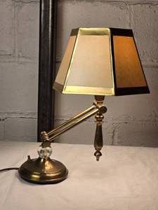 lot 317 image: Stylish Vintage Brass Adjustable Desk Lamp