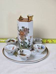 lot 303 image: Enchanting Nippon Hexagonal Handpainted Tea Set