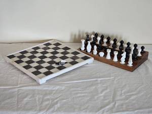 lot 160 image: BRILLIANT STONE CARVED CHESS BOARD
