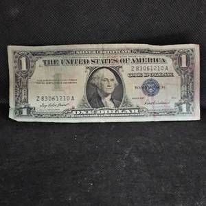 lot 6 image: 1957 $1 Silver Certificate, 1995 $2 Bill