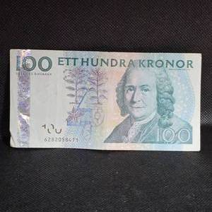 lot 30 image: 100 Hundra Kronor