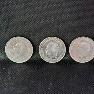 lot 32 image: 3-Kronor, 2004,2008,2003