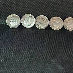 lot 39 image: 5-Roosevelt Silver Dimes