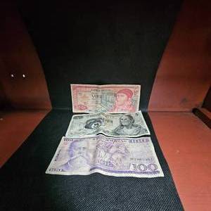 lot 48 image: 3-Foreign Mexican Bills