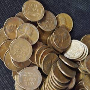 lot 55 image: 247 Assorted Wheat Pennies