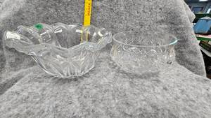 lot 69 image: Durand Crystal Bowl and Crystal Bow with Biblical Verse Isaiah 4031