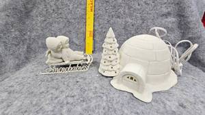lot 88 image: Snowbabies Icy Igloo, Two Little Babes on the Go