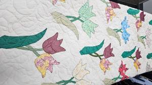 lot 94 image: Hand Made Quilt