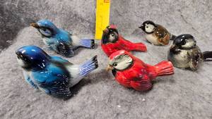 lot 102 image: Hummel Goebel Bird Figurines (6)