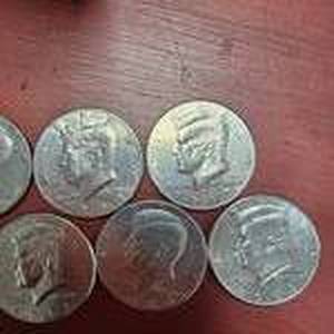 lot 122 image: Grease Strike Kennedy Halves-9 Count