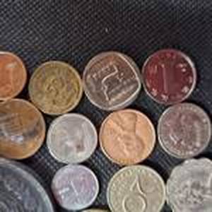 lot 140 image: Lot of 20 Foreign World Coins