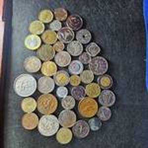 lot 157 image: 40 Foreign World Coins