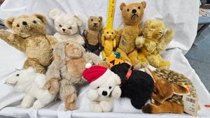 lot 6 image: Jointed Teddy Bears and Stuffed Animals Lot