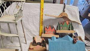 lot 15 image: Cardboard HouseBuildings Lot