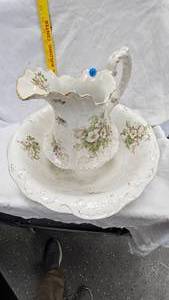 lot 60 image: Pitcher and Water Basin, has chip, pitcher has chip but painted over