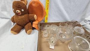 lot 91 image: Clear Glassware-Creamers-Minatures