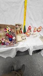 lot 108 image: Vintage Christmas Lot