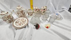 lot 126 image: Clear Glassware, BrownWhite Tea Set, Rabbit SugerCreamer