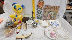 lot 128 image: Vintage Toys, Happy Face Mug, Pates, , vintage toy