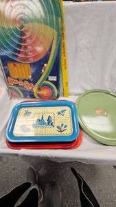 lot 146 image: Trays and Spin Roulette