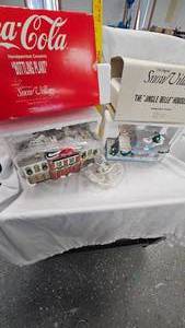 lot 152 image: Smpw Village Jingle Belle House, Snow Village Coca Cola Bottling