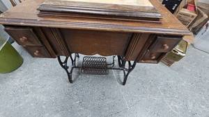 lot 156 image:  The Elgin Vintage Sewing Machine