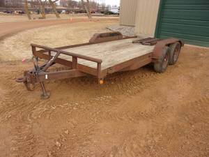 lot 2 image: 1999 Holt 16 Tandem Axle Trailer