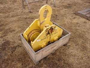 lot 21 image: 20 Ton Hoist Trolley