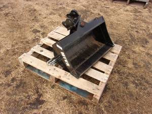 lot 24 image: Mini Excavator 24 Tilt Bucket (UNUSED)