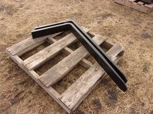 lot 26 image: Pair of 42x4 Pallet Forks (UNUSED)