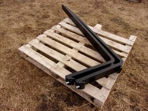 Pair of 60"x4" Pallet Forks (UNUSED)