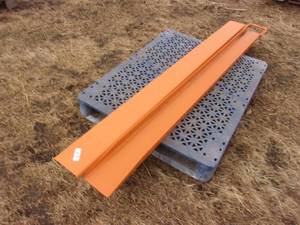 lot 29 image: Pair of 82 Long Fork Extensions (UNUSED)