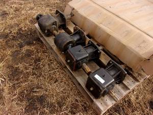 lot 34 image: 4 Gear Boxes