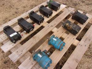 lot 36 image: 9 Hydraulic Pumps