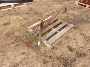 lot 39 image: 3PT Lifting Boom
