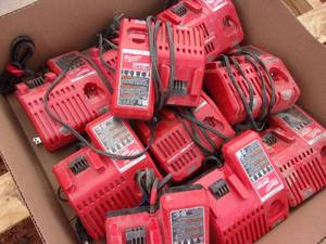 lot 67 image: Box of 10 Milwaukee M12M18 Battery Chargers