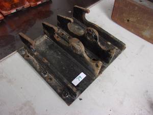 lot 79 image: Pair of Gehl Skidsteer Old Style Mounting Plates
