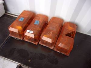lot 80 image: 4- Orange 12Volt Warning Lights