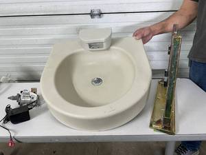 lot 52 image: MSRP $2500 Bradley SS-1N Express SS-Series Wall-Hung Sensor Activated Hand Wash Fountain Single Station Fixture Lavatory System - In Great Working Condition&nbspGuaranteed To Work 