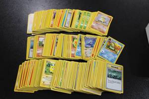 lot 59 image: Wizard of the Coast Pokemon Lot  400 Cards