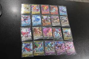 lot 86 image: Pokemon Sword & Shield V Lot  20 Cards