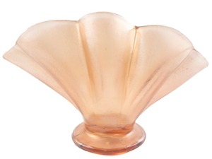 lot 33F image: FENTON Velva Rose Iridescent Stretch Fan Vase