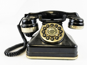 lot 20A image: Vintage Thomas WWII Commemorative Limited Edition Telephone