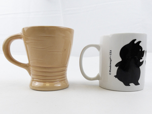 lot 61 image: Lot of 2 Pig Mugs