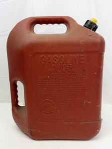 lot 91 image: BLITZ 6 Gallon Gasoline Can