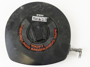 lot 141 image: Vintage Fiberglass 100ft Measuring Tape